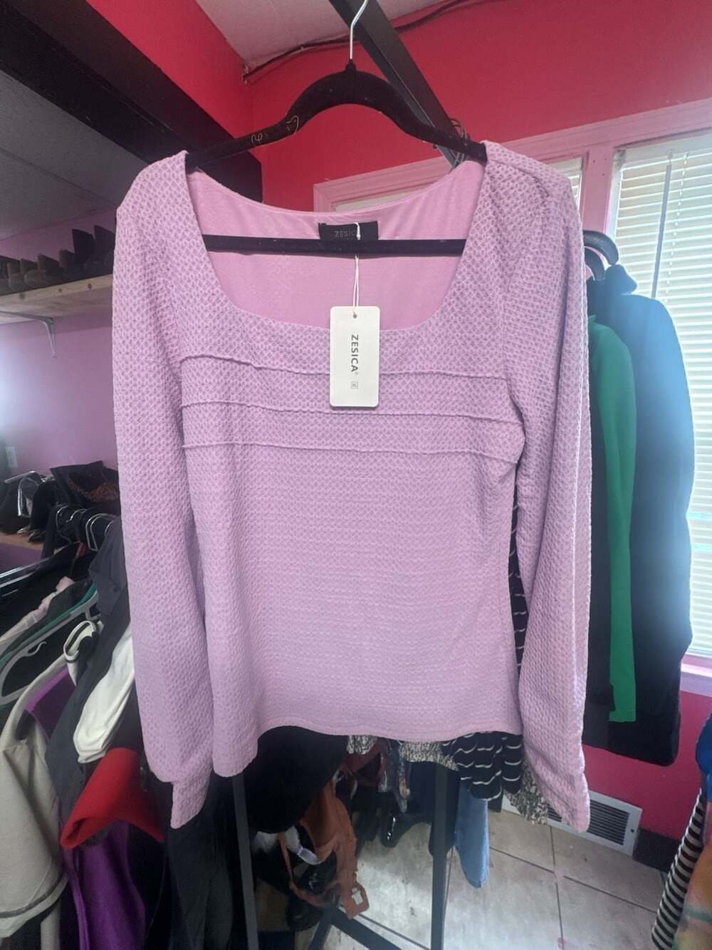 Zesica Long-Sleeve Textured Square Neck Top